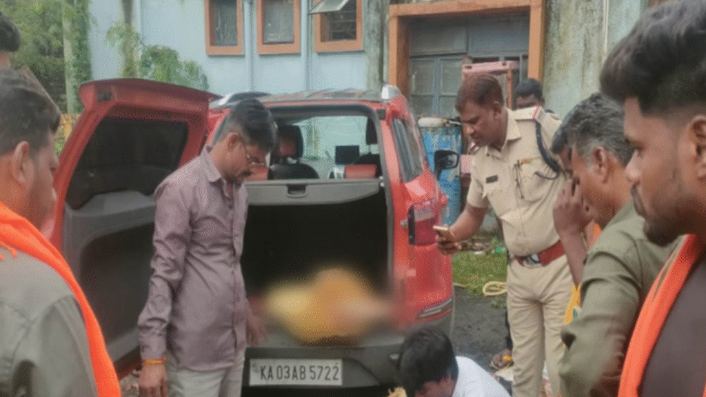 Bhopal News : राजधानी भोपाल में मिली गोमांस से भरी कार