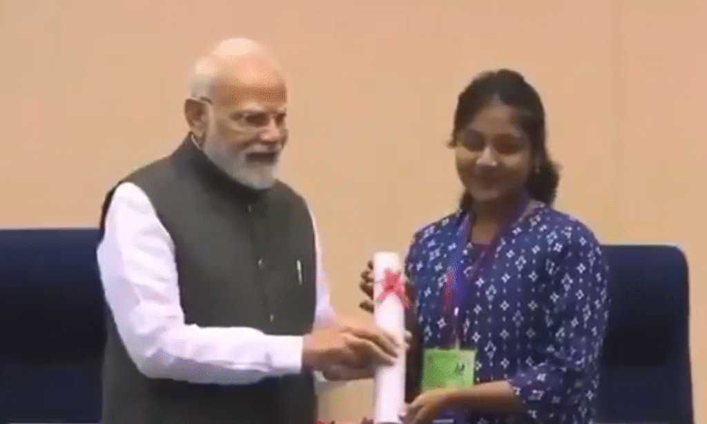त्रिशा तावड़े का सेंट्रल जोन इलेक्ट्रीशियन ट्रेड में उत्कृष्ट प्रदर्शन