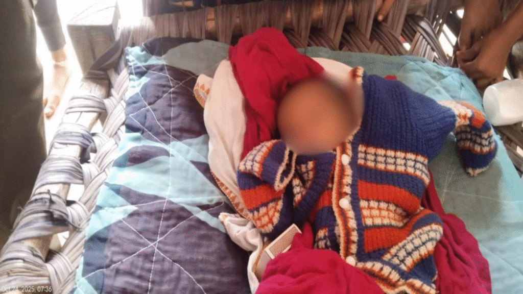 Datia News : सड़क किनारे छोड़ी 15 दिन की नवजात, ग्रामीणों ने पुलिस को दी सूचना