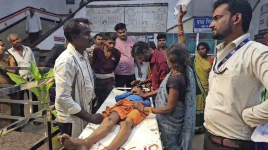 MP Viral Video : रीवा के संजय गांधी मेमोरियल अस्पताल का वीडियो देख दहल जाएगा आपका दिल
