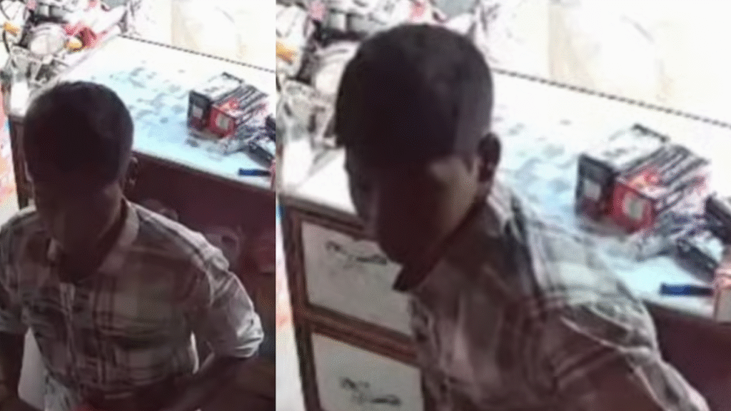 Chhatarpur News : छतरपुर में मालिक के पेशाब करने जाने पर दुकान से 7 लाख की चोरी, सीसीटीवी में कैद हुआ चोर