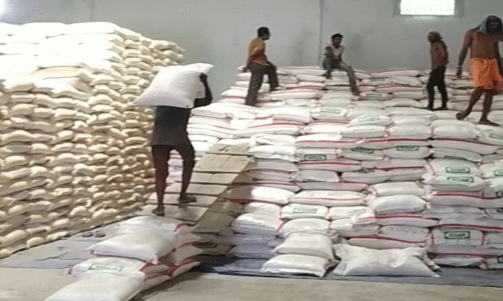 MP News : मध्यप्रदेश के किसानों को राहत, तीन ज़िलों में उर्वरक की होम डिलीवरी शुरू