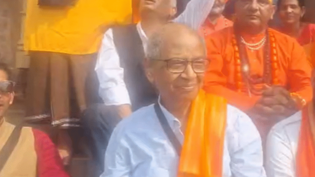 खजुराहो के जवारी मंदिर पहुंचे CJI पर जूता फेंकने वाले वकील Rakesh Kishore