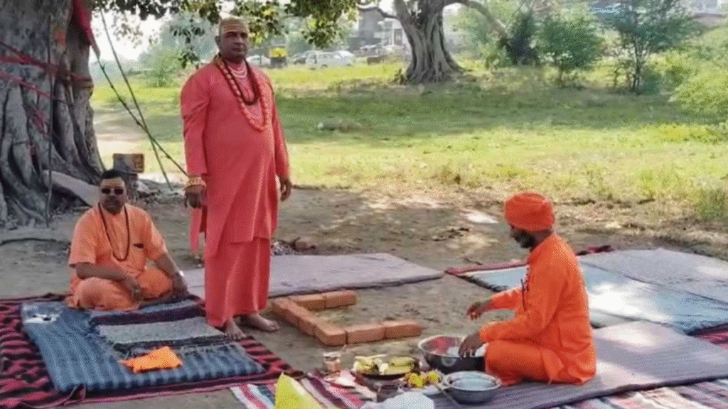 वकील राकेश किशोर को हवन की नहीं मिली अनुमति, ASI ने रोका