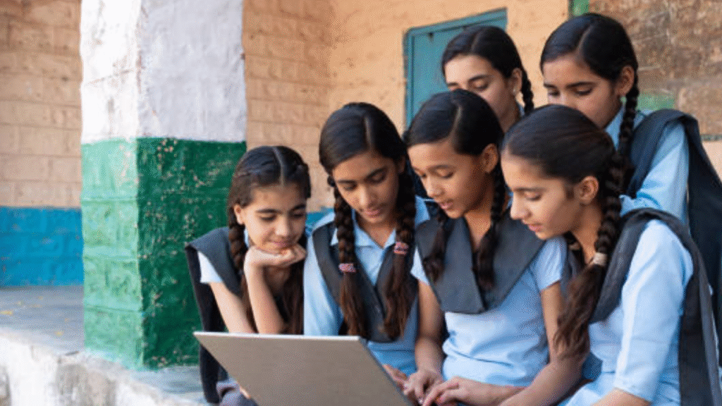 MP Board 2026 : क्लास 10 वीं और 12 वीं के स्टूडेंट्स को मिलेंगे 'वन-लाइनर' नोट्स और वीडियो