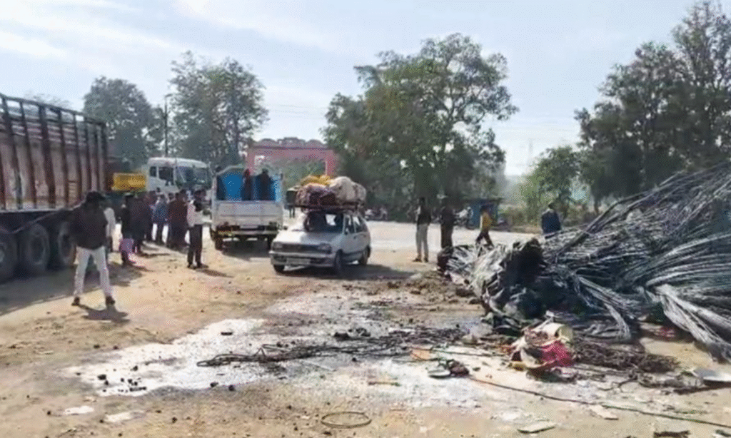 मंडला में भीषण सड़क हादसा