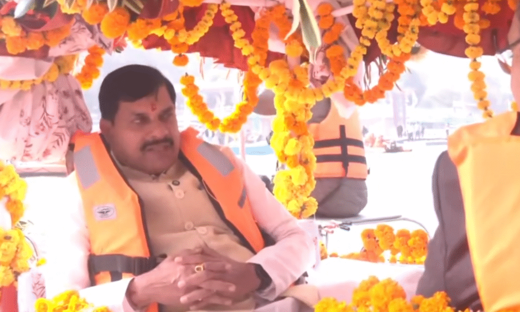 Bhopal News : झीलों की नगरी में लीजिए शिकारा का लुफ्त, सीएम ने दिखाई हरी झंडी