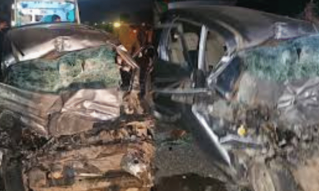 MP Accident News : हाइवे पर ट्रक ने कार को मारी टक्कर, 5 लोगों की मौके पर मौत